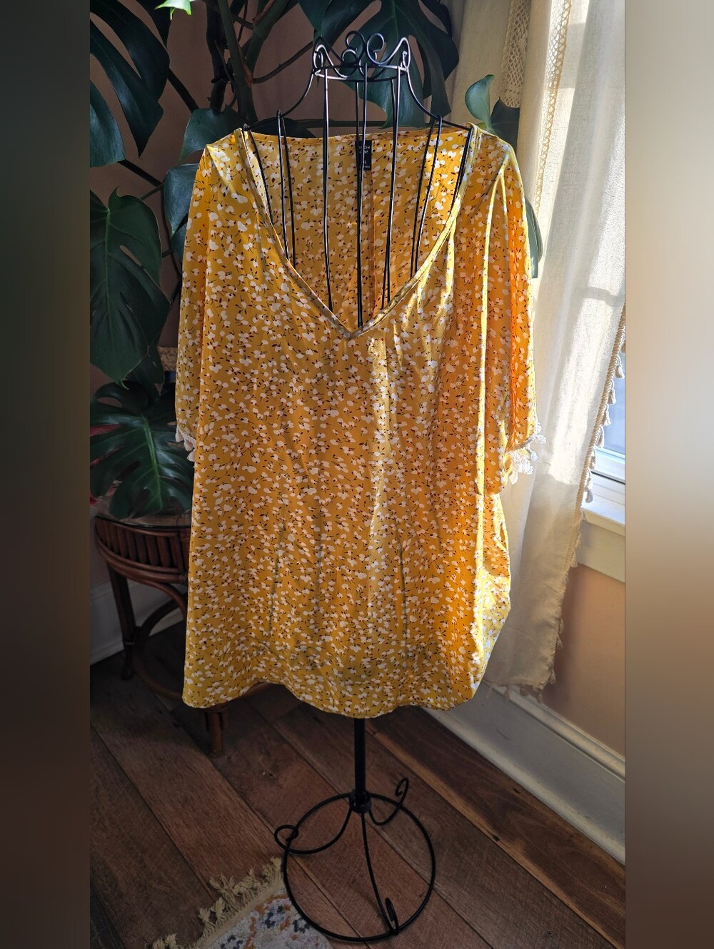 SHEIN Curve Mustard Yellow Floral Ditsy V-Neck Tassel Sleeve Blouse Top 3XL